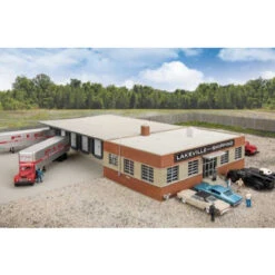 Walthers Cornerstone 933-4131 - Cross-Dock Truck Facility - HO Scale