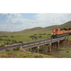 Walthers Cornerstone 933-4591 - Modern Short-Span Concrete Railroad Bridge - HO Scale