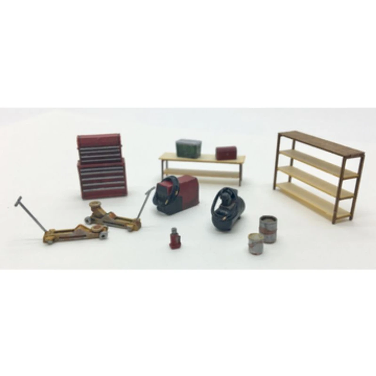 Showcase Miniatures 2333 - Service Shop Details - HO Scale Kit 3 Showcase Miniatures 2333 - Service Shop Details - HO Scale Kit