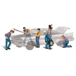 Woodland Scenics #1914 - Auto Mechanics - HO Scale